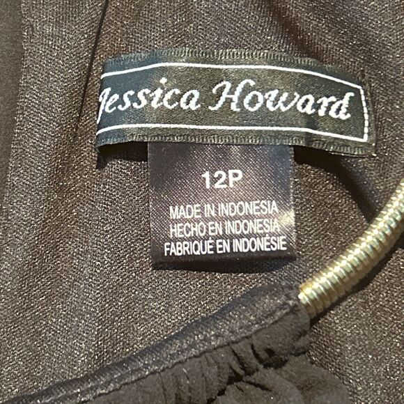 Jessica Howard Chiffon Halter Sheath Dress. 12P. Black. Knee Length. - Picture 5 of 10